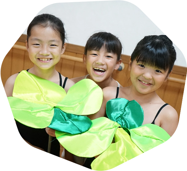 生徒の笑っている写真